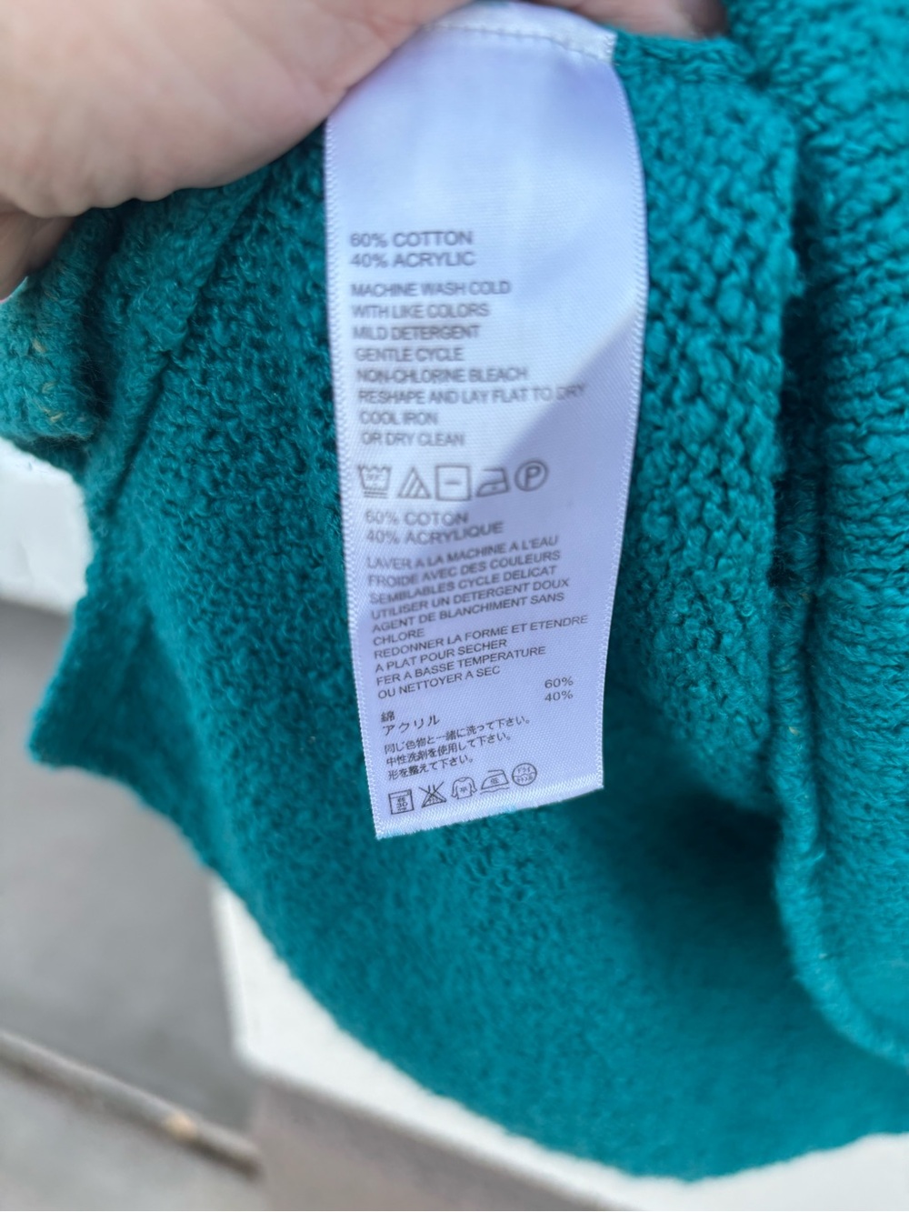 Tommy Bahama Women’s Teal V-Neck Sweater - Picture 4 of 4